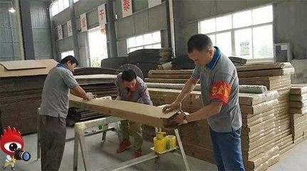 新浪家居評(píng)測(cè)團(tuán)走進(jìn)自然居總部工場(chǎng)